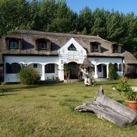 Gedeon Tanya Panzio Pension Jakabszállás Buitenkant foto