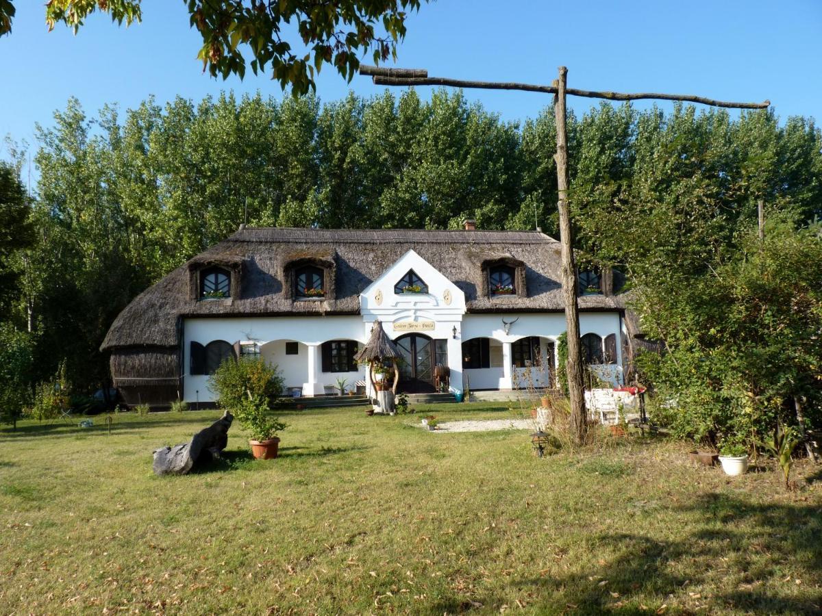 Gedeon Tanya Panzio Pension Jakabszállás Buitenkant foto