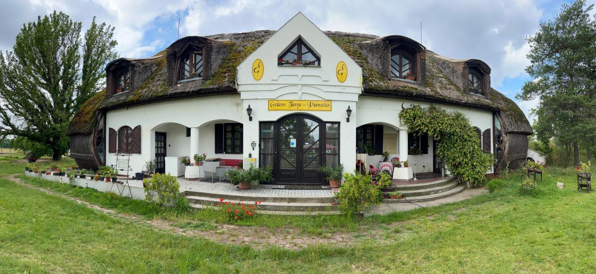 Gedeon Tanya Panzio Pension Jakabszállás Buitenkant foto