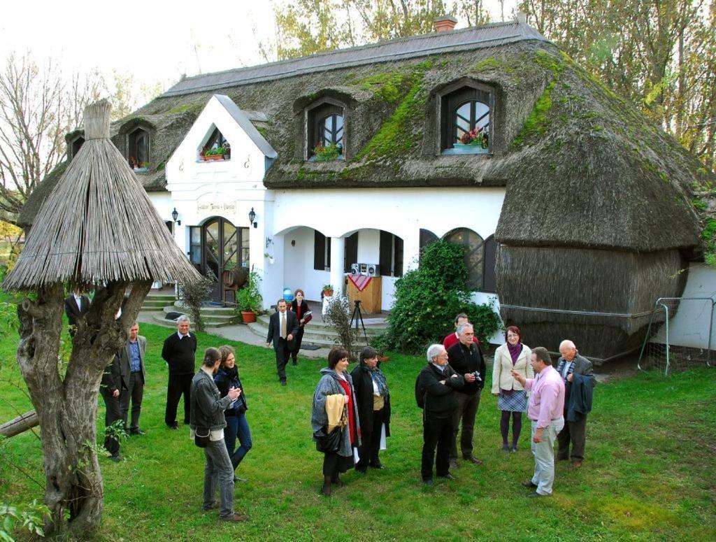 Gedeon Tanya Panzio Pension Jakabszállás Buitenkant foto